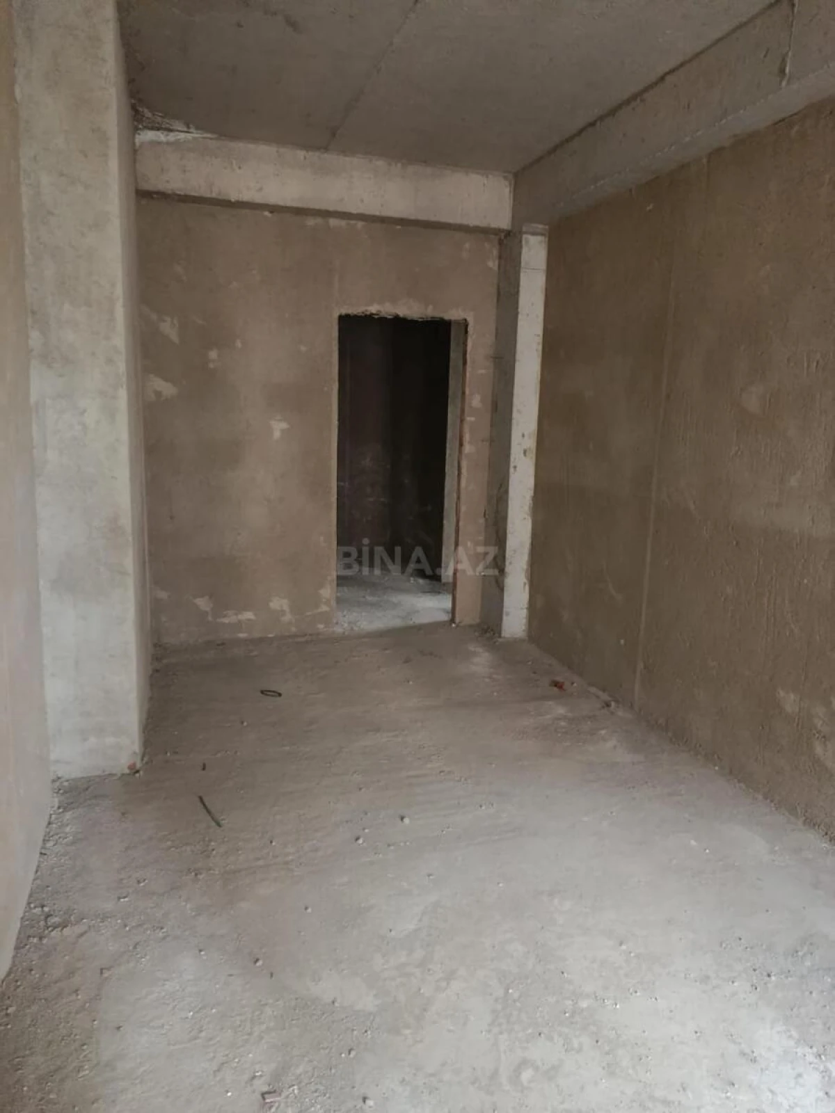 Satılır 4 otaqlı mənzil 193 m²