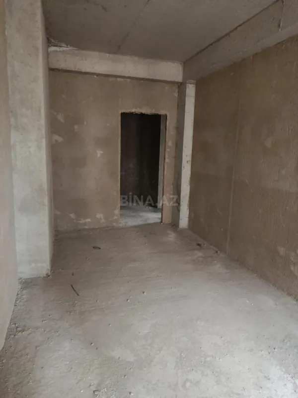 Satılır 4 otaqlı mənzil 193 m²
