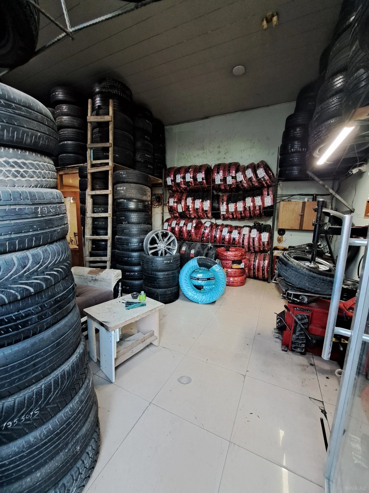 Satılır obyekt 1000 m²