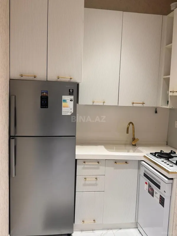 Kirayə verilir 3 otaqlı mənzil 94 m²