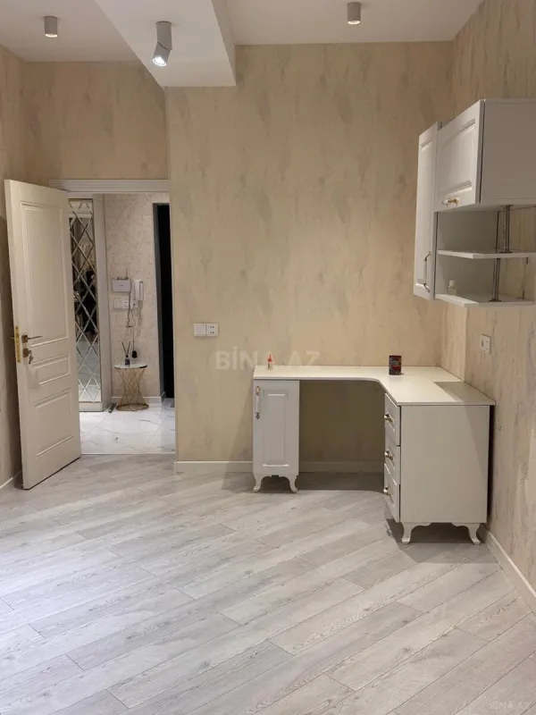Kirayə verilir 3 otaqlı mənzil 94 m²