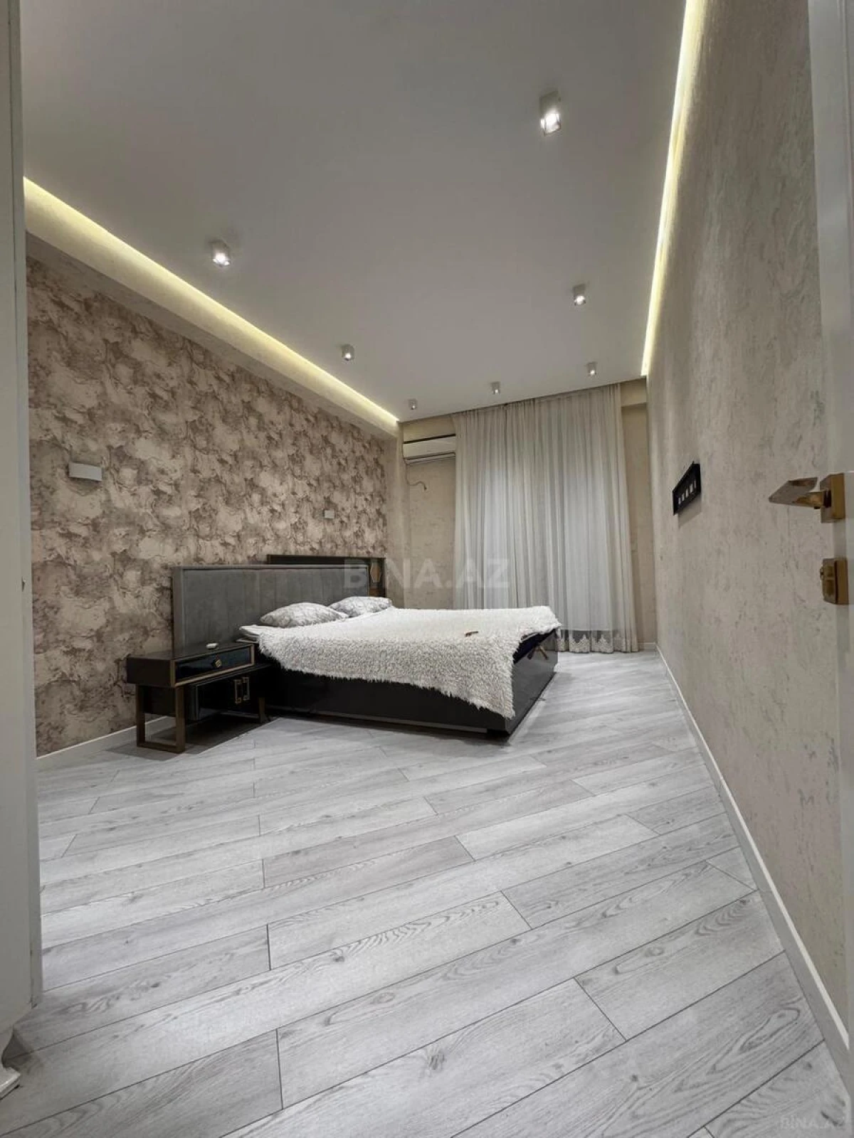 Kirayə verilir 3 otaqlı mənzil 94 m²