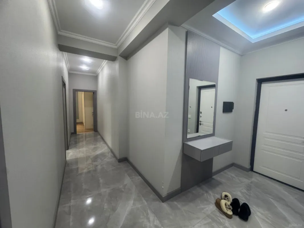 Kirayə verilir 2 otaqlı mənzil 90 m²