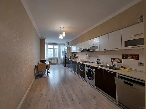 Kirayə verilir 3 otaqlı mənzil 170 m²