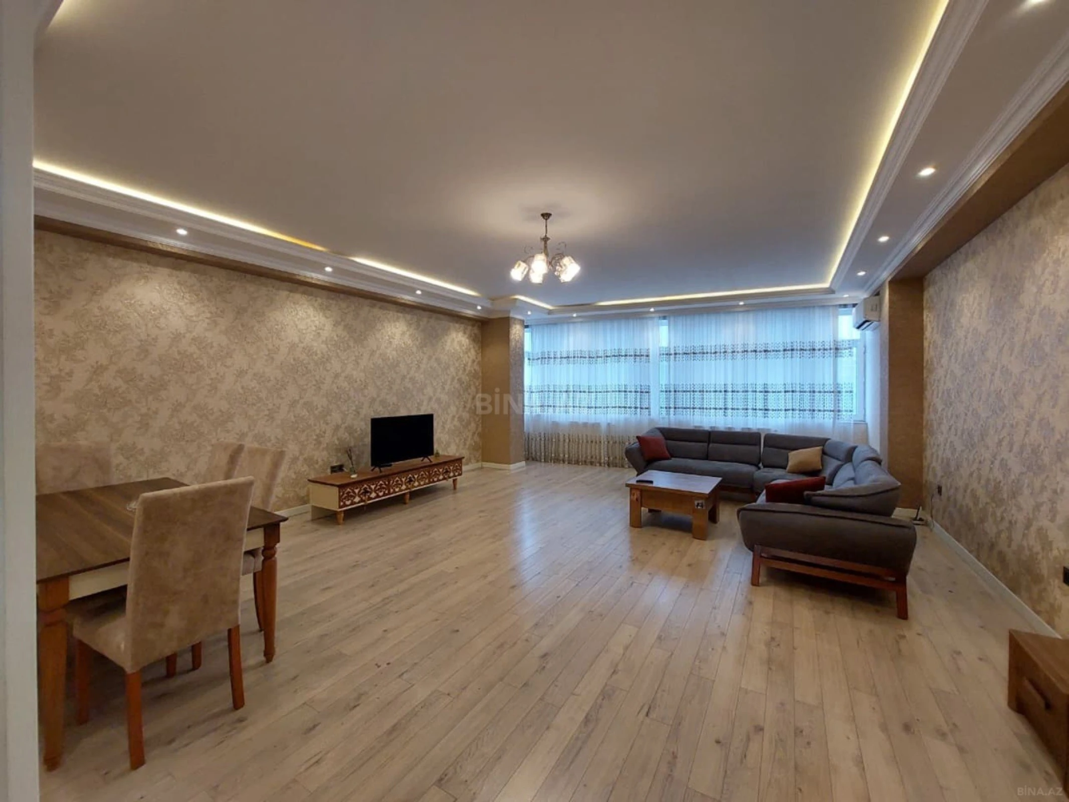 Kirayə verilir 3 otaqlı mənzil 170 m²