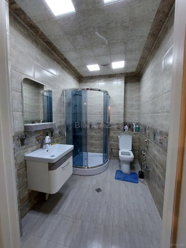 Kirayə verilir 3 otaqlı mənzil 170 m²