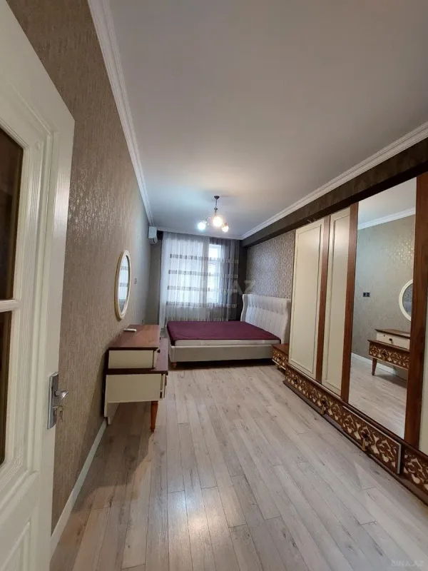 Kirayə verilir 3 otaqlı mənzil 170 m²