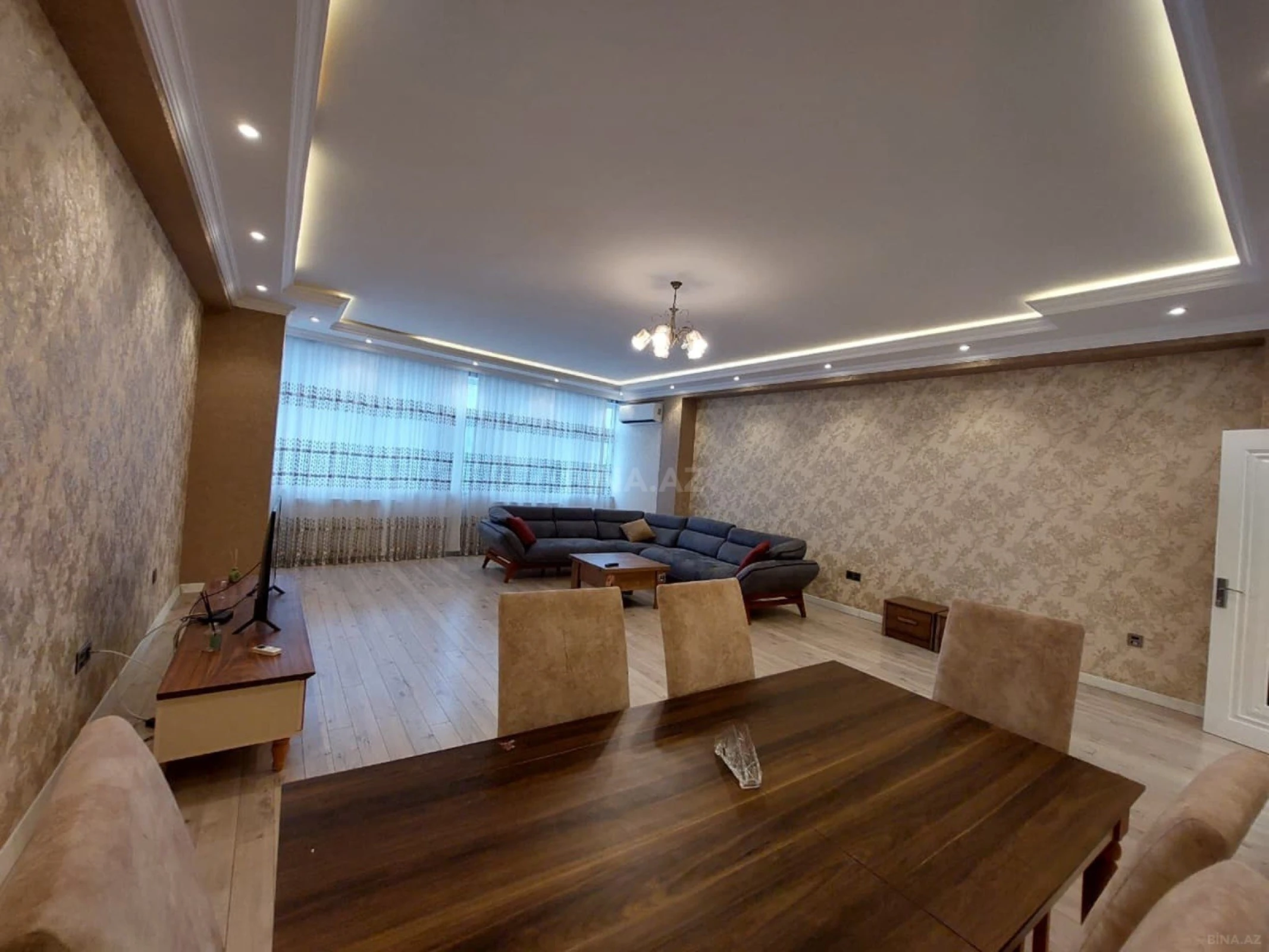 Kirayə verilir 3 otaqlı mənzil 170 m²