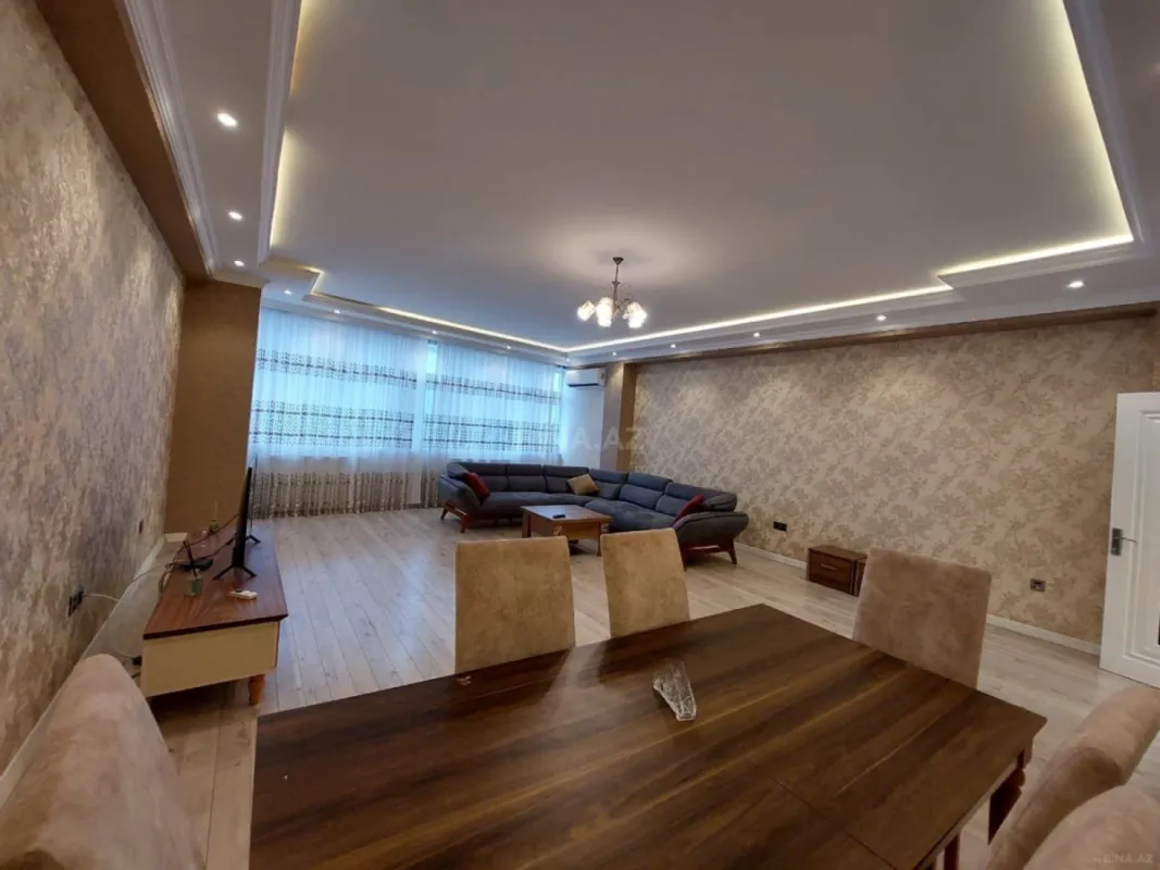 Kirayə verilir 3 otaqlı mənzil 170 m²