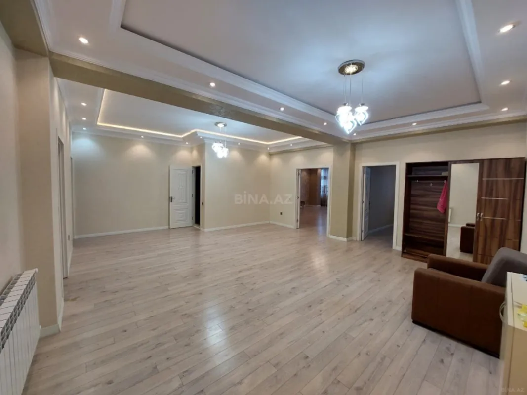 Kirayə verilir 3 otaqlı mənzil 170 m²