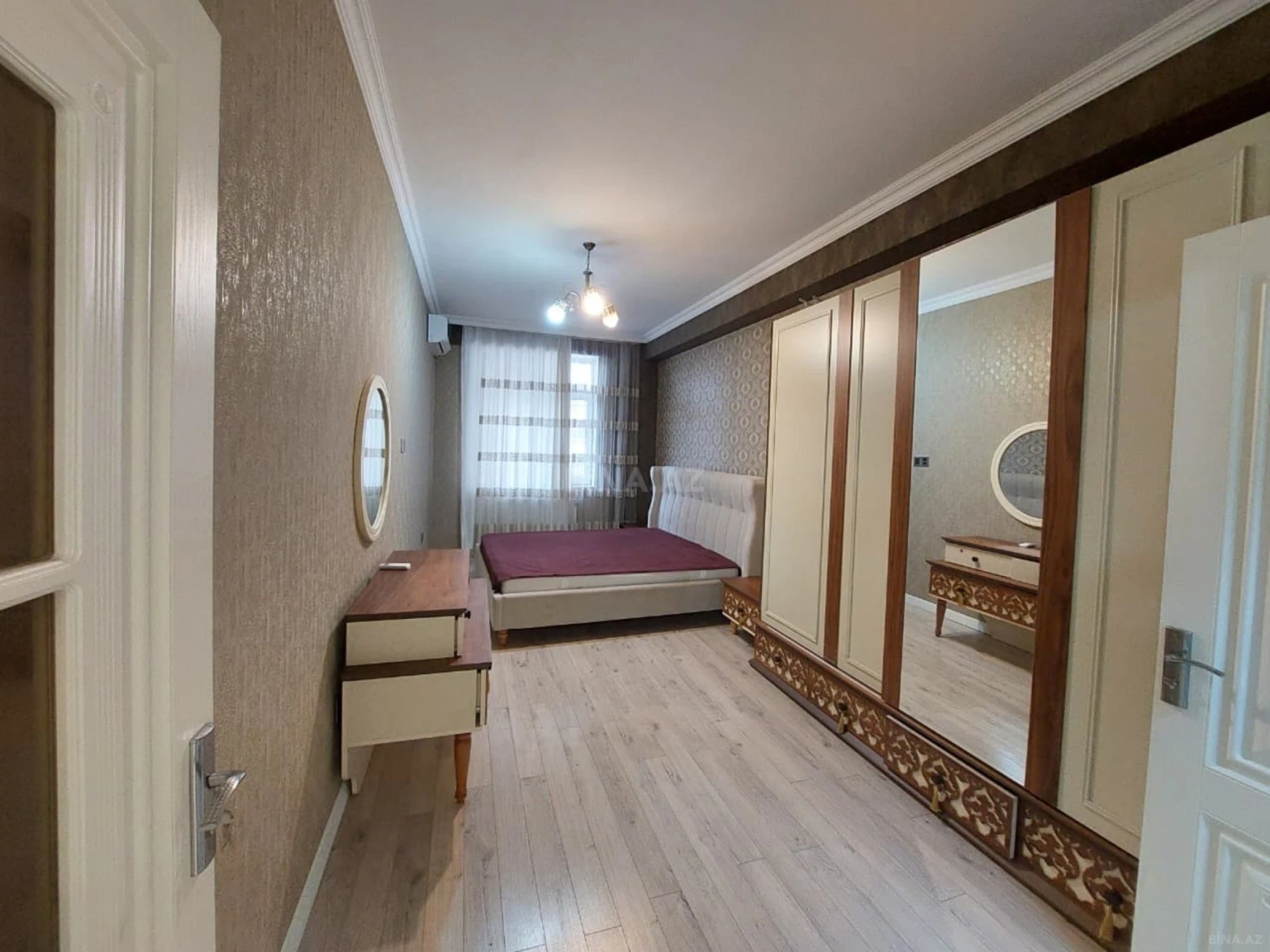 Kirayə verilir 3 otaqlı mənzil 170 m²