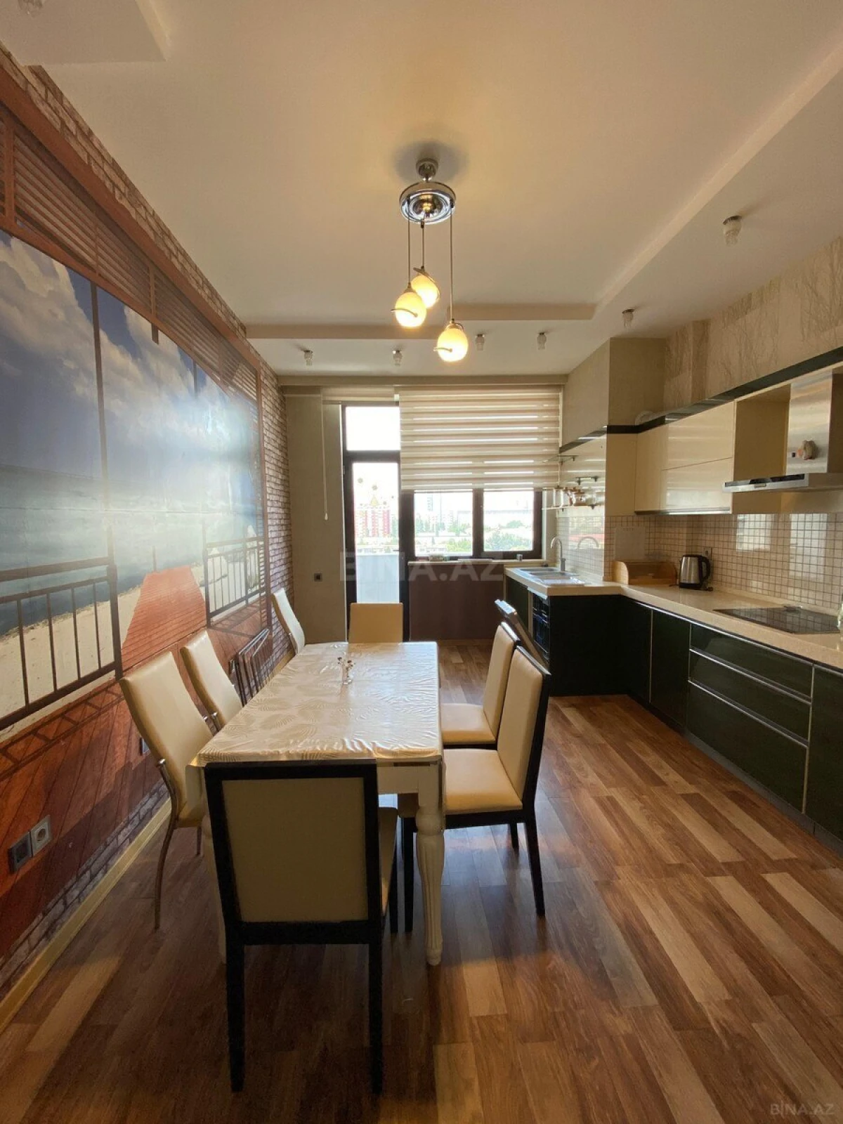 Kirayə verilir 3 otaqlı mənzil 180 m²