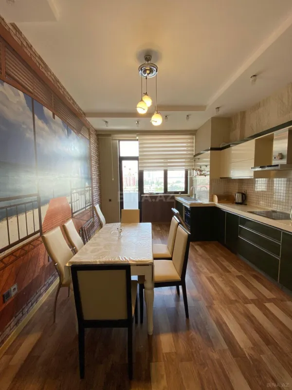 Kirayə verilir 3 otaqlı mənzil 180 m²