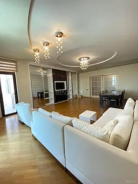 Kirayə verilir 3 otaqlı mənzil 180 m²