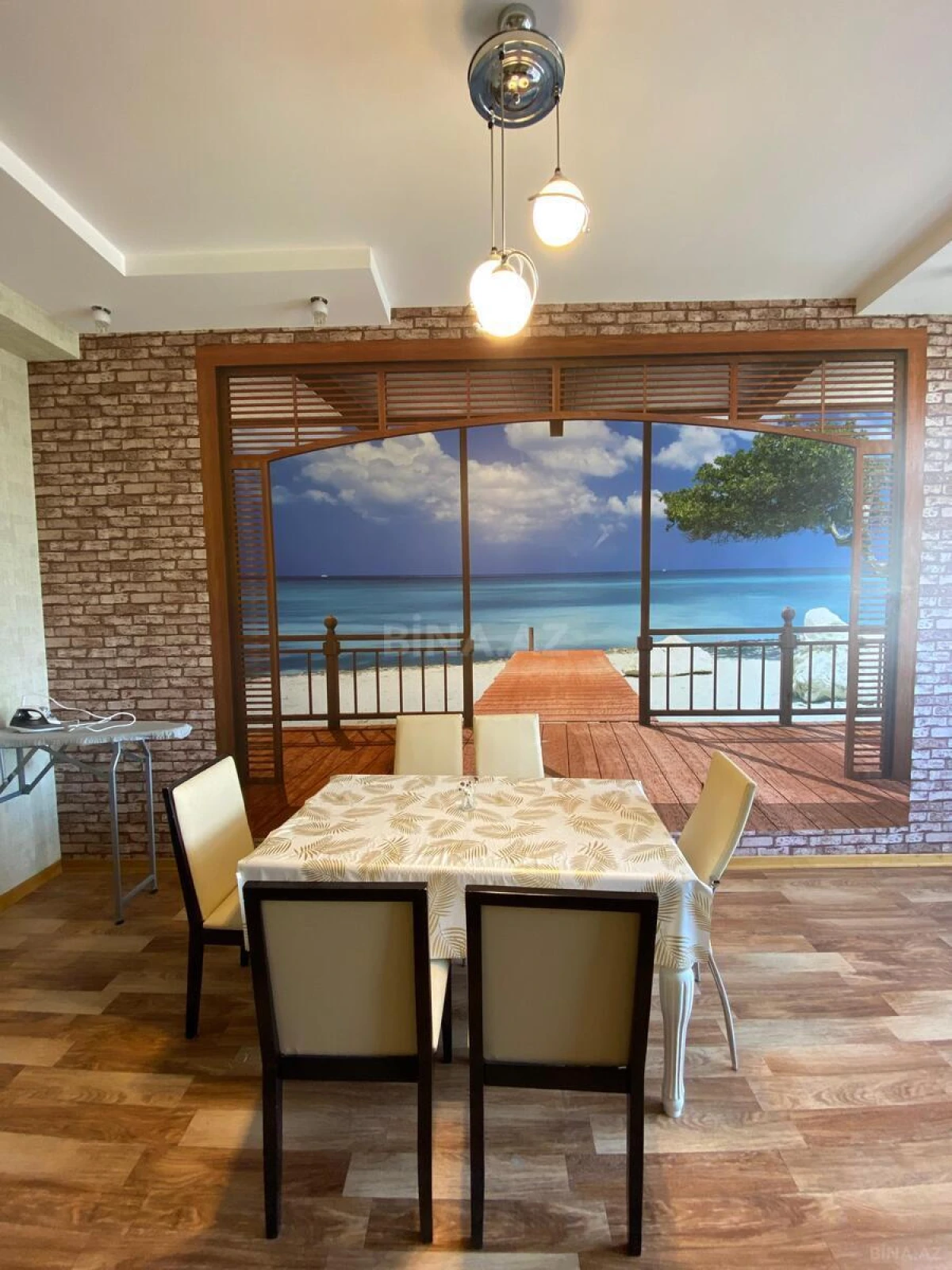 Kirayə verilir 3 otaqlı mənzil 180 m²