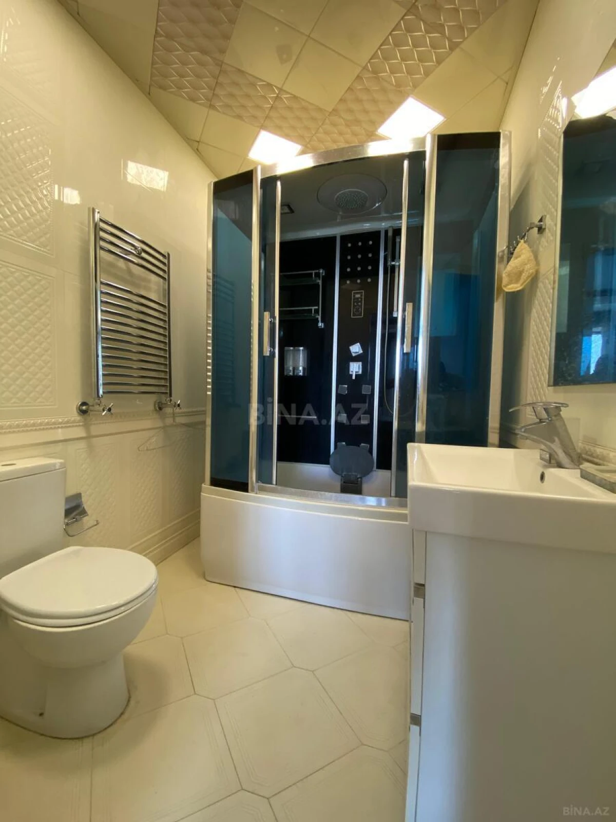 Kirayə verilir 3 otaqlı mənzil 180 m²