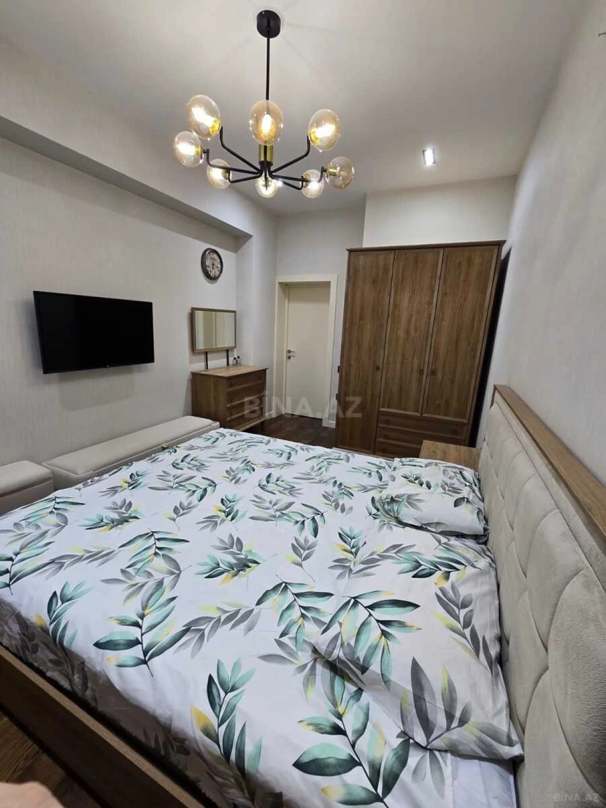 Kirayə verilir 4 otaqlı mənzil 158 m²