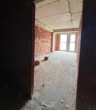 Satılır 3 otaqlı mənzil 174 m²