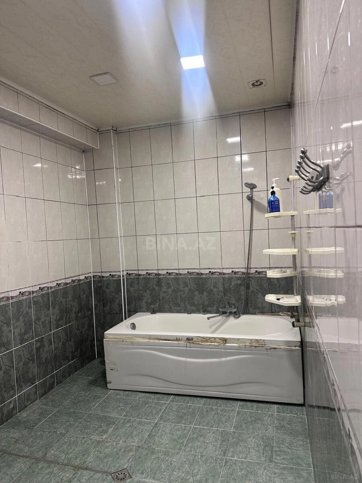 Kirayə verilir 3 otaqlı mənzil 140 m²