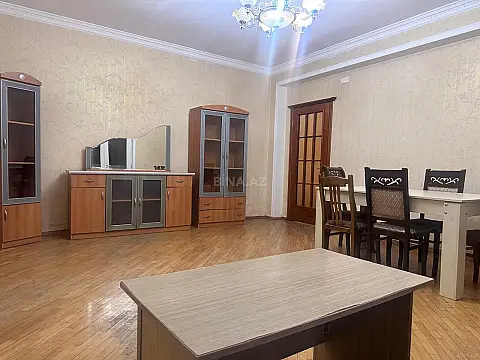 Kirayə verilir 3 otaqlı mənzil 140 m² — Bakı, İnşaatçılar 3 otaq 140.00 m²