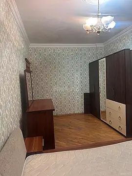 Kirayə verilir 3 otaqlı mənzil 140 m²