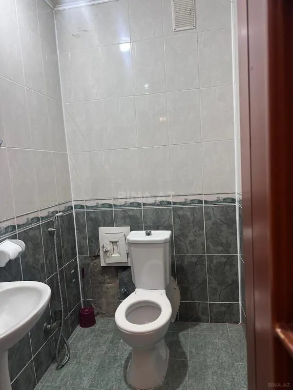 Kirayə verilir 3 otaqlı mənzil 140 m²