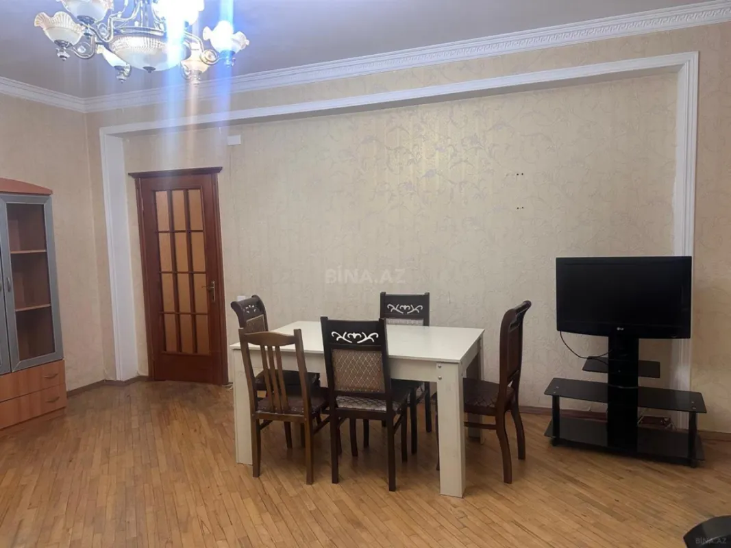 Kirayə verilir 3 otaqlı mənzil 140 m²