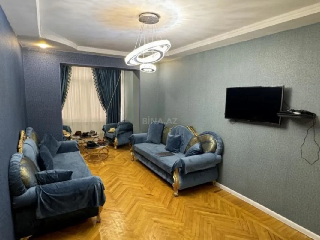 Kirayə verilir 4 otaqlı mənzil 120 m²