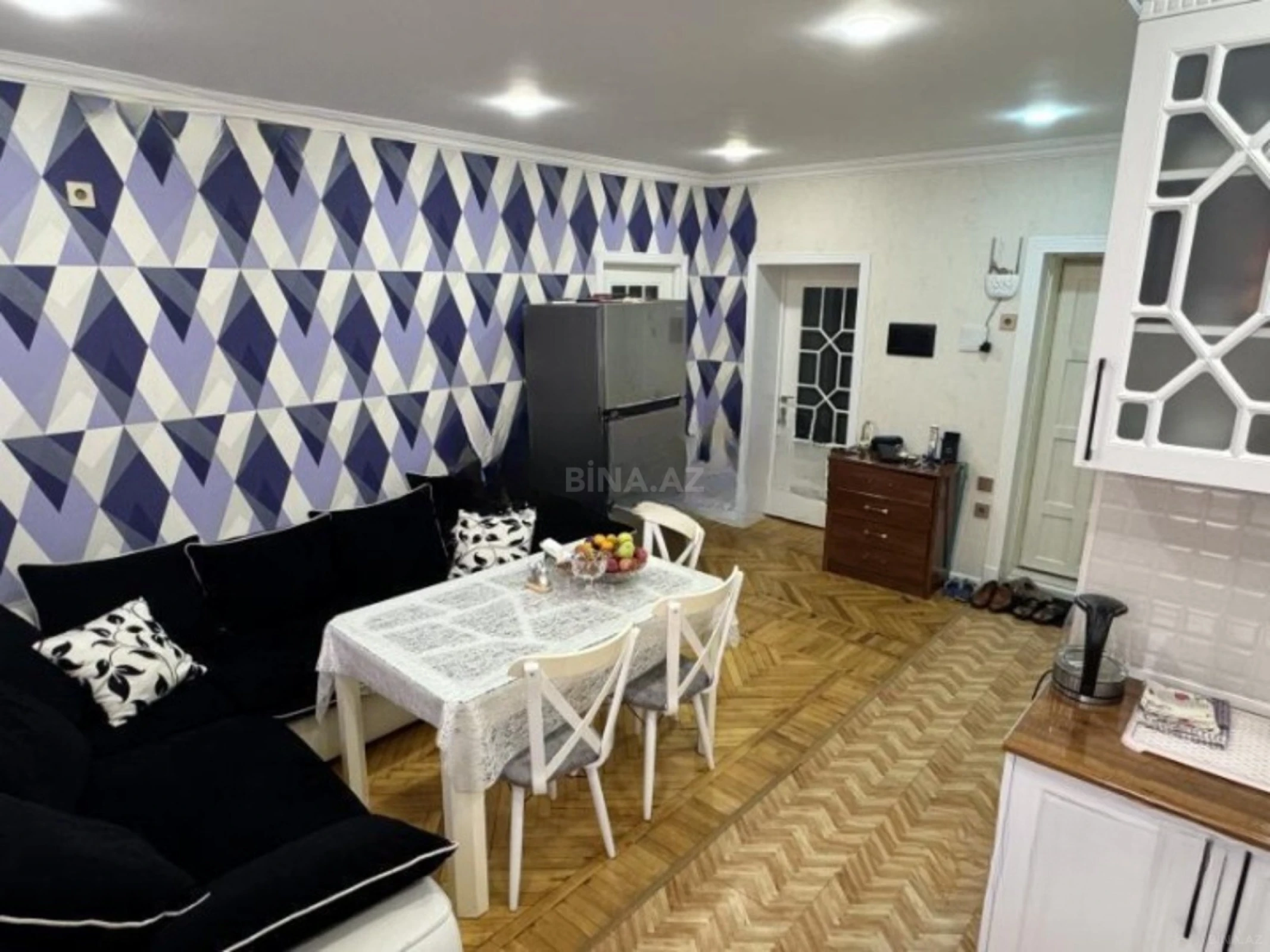 Kirayə verilir 4 otaqlı mənzil 120 m²