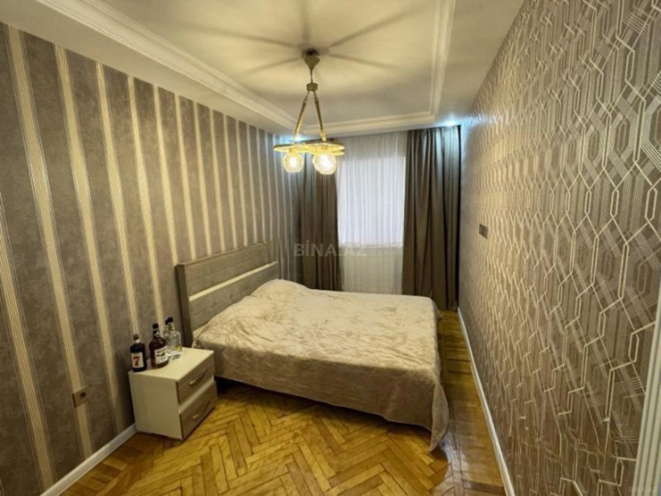 Kirayə verilir 4 otaqlı mənzil 120 m²