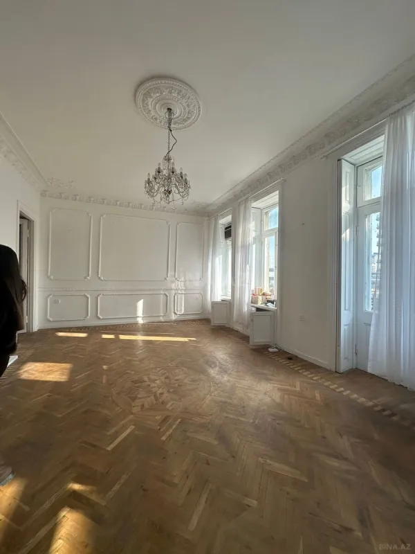 Kirayə verilir 2 otaqlı ofis 45 m²