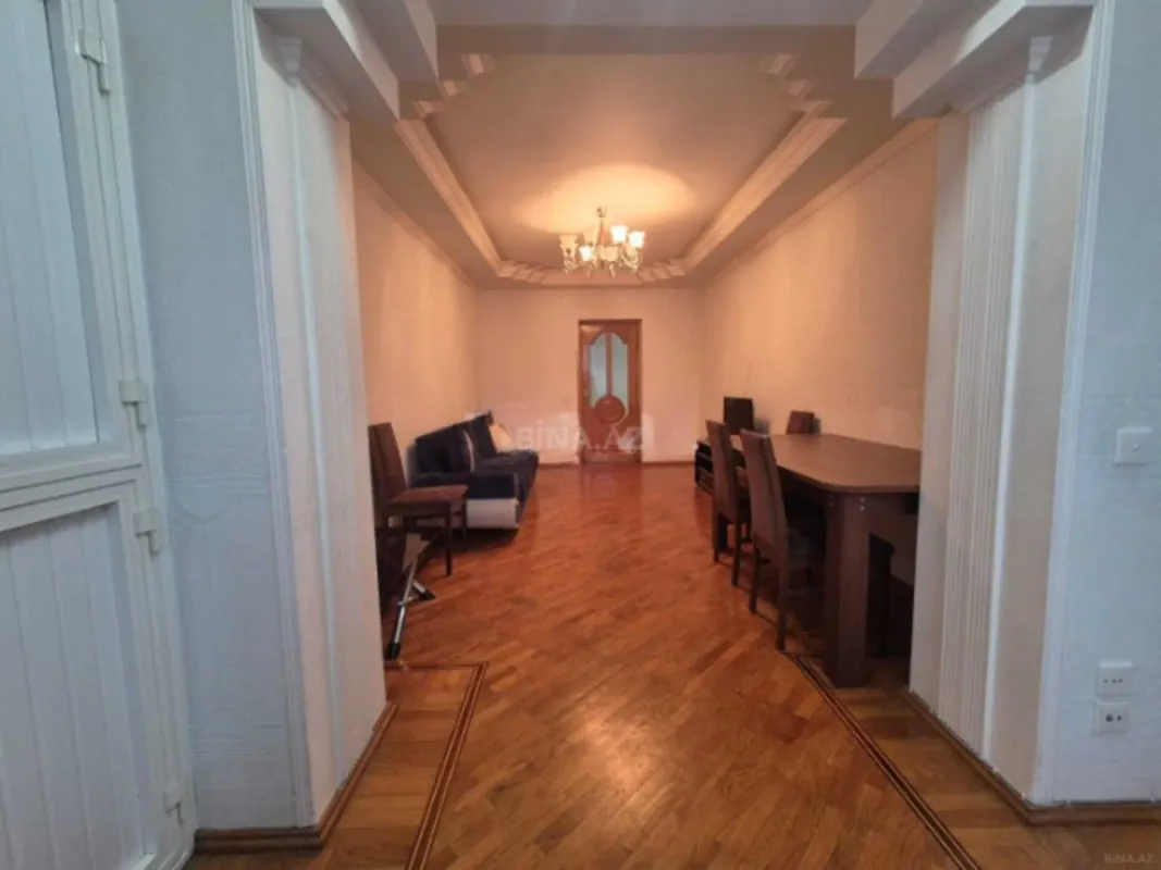 Kirayə verilir 2 otaqlı mənzil 76 m²
