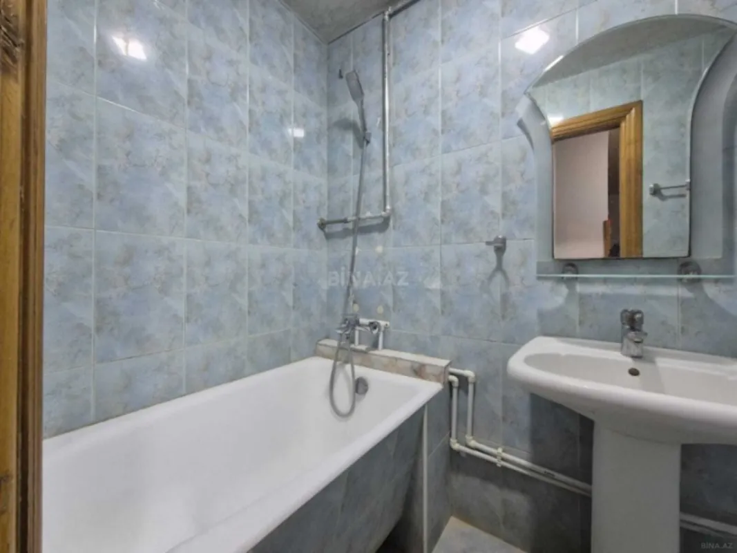 Kirayə verilir 2 otaqlı mənzil 76 m²