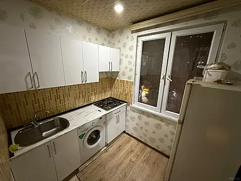 Kirayə verilir 2 otaqlı mənzil 60 m²