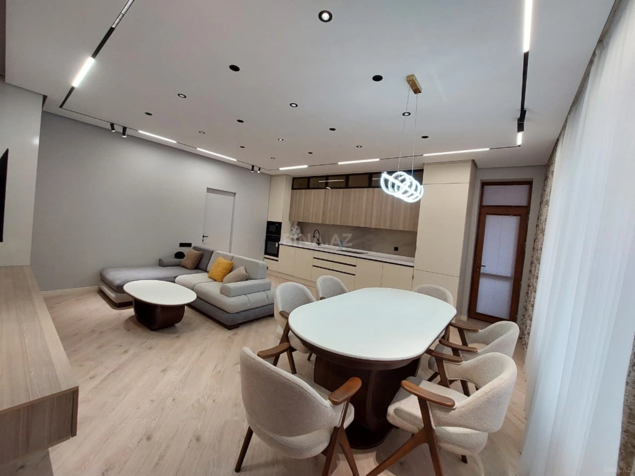 Kirayə verilir 3 otaqlı mənzil 110 m²