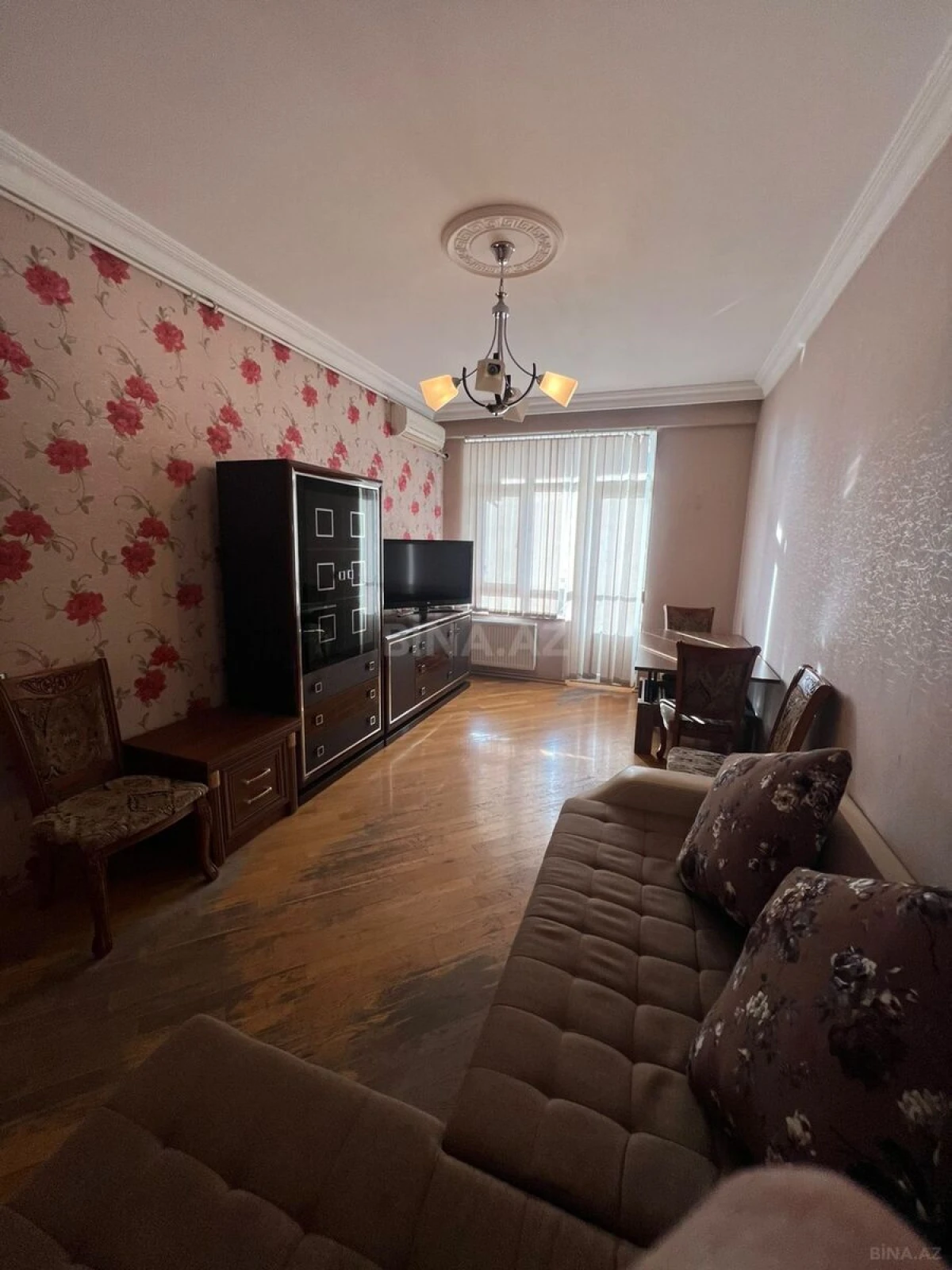 Satılır 2 otaqlı mənzil 70 m²