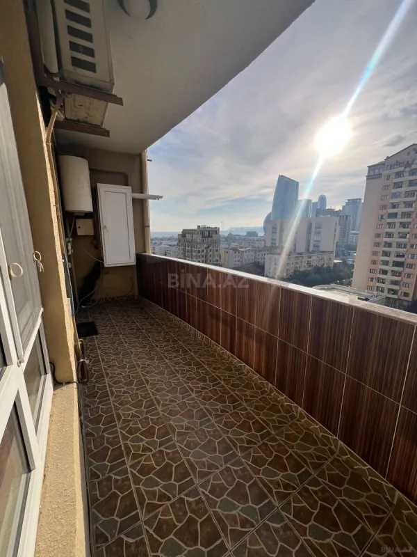 Satılır 2 otaqlı mənzil 70 m²