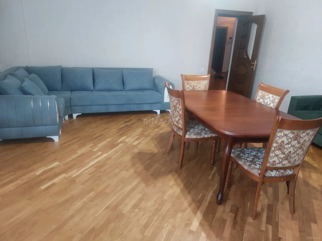 Kirayə verilir 2 otaqlı mənzil 103 m²