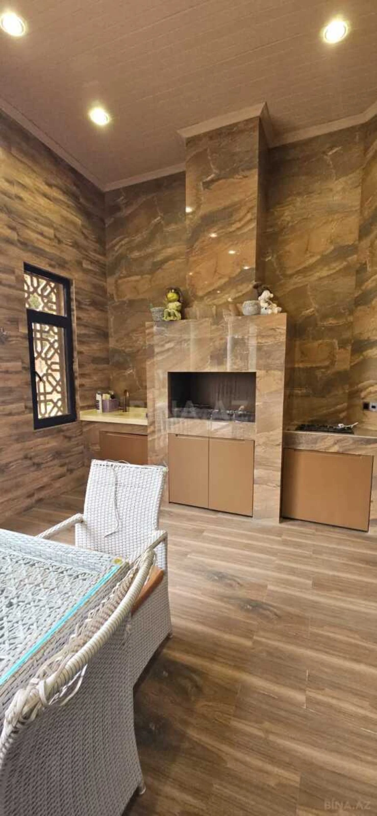 Satılır 5 otaqlı həyət evi 350 m²
