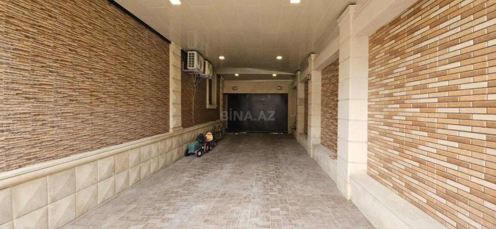 Satılır 5 otaqlı həyət evi 350 m²