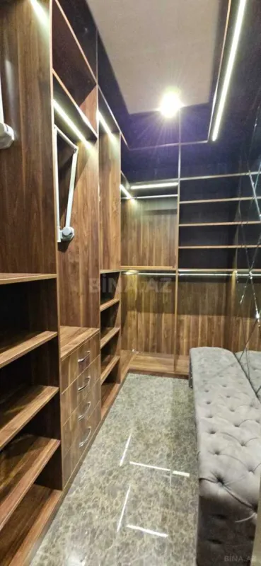 Satılır 5 otaqlı həyət evi 350 m²
