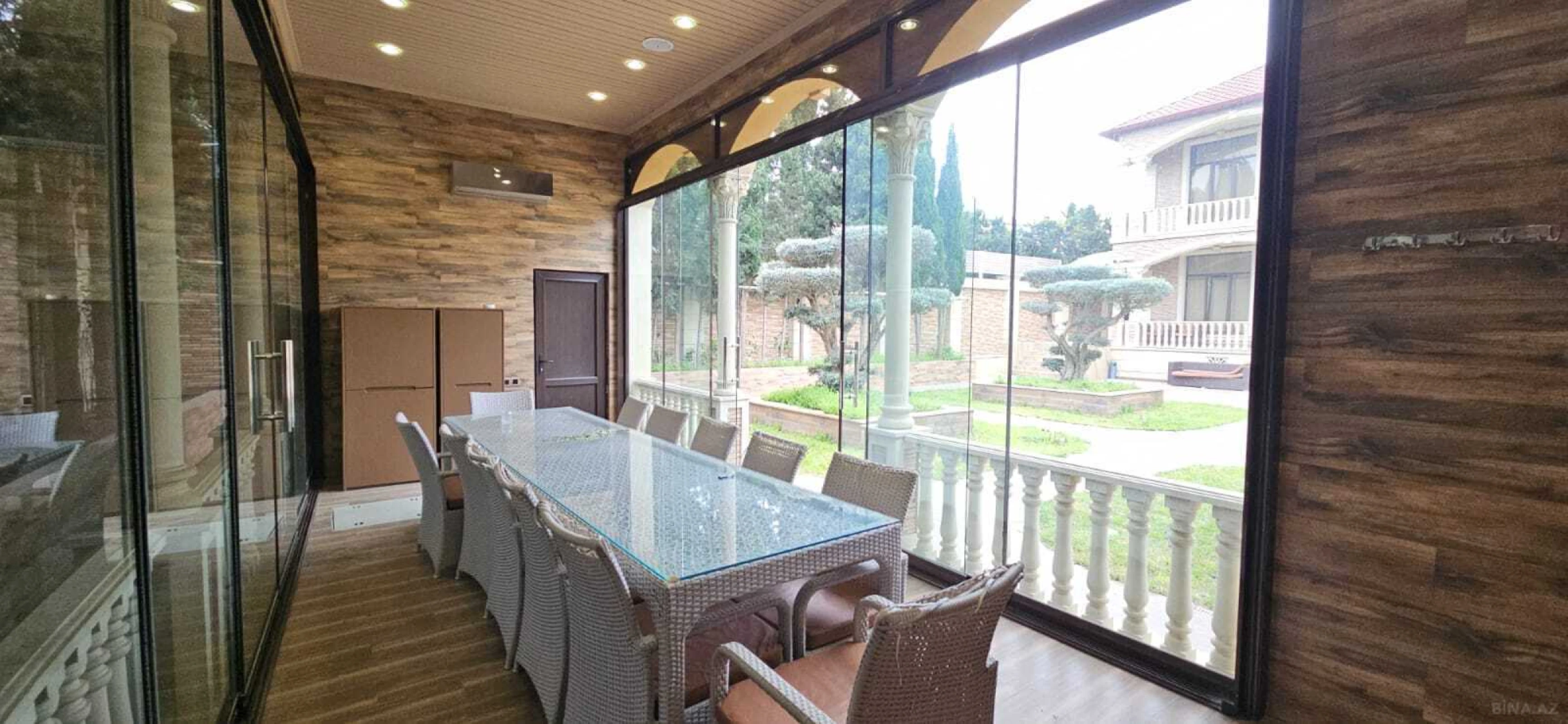 Satılır 5 otaqlı həyət evi 350 m²