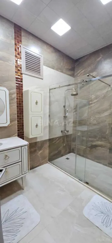 Satılır 5 otaqlı həyət evi 350 m²