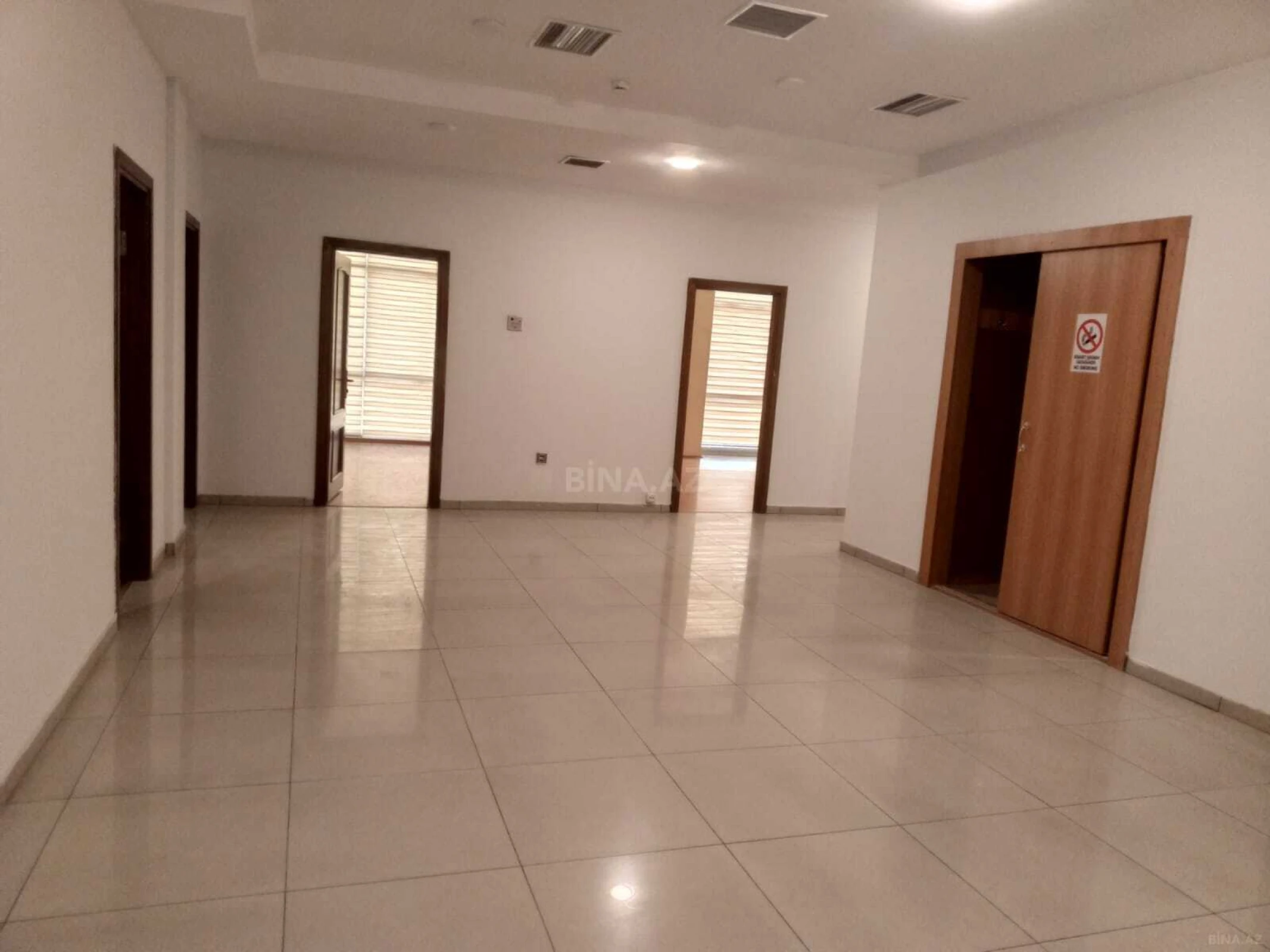 Kirayə verilir 5 otaqlı ofis 220 m²