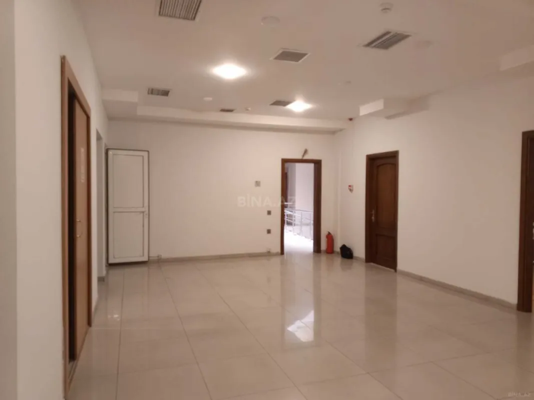 Kirayə verilir 5 otaqlı ofis 220 m²