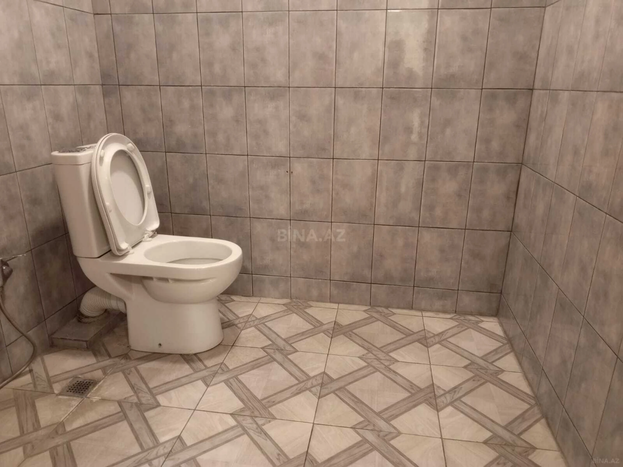 Kirayə verilir 5 otaqlı ofis 220 m²