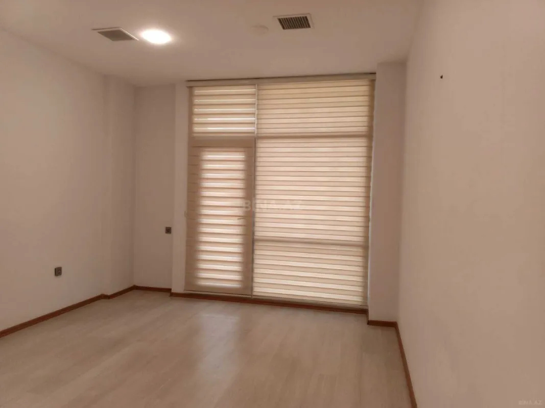 Kirayə verilir 5 otaqlı ofis 220 m²