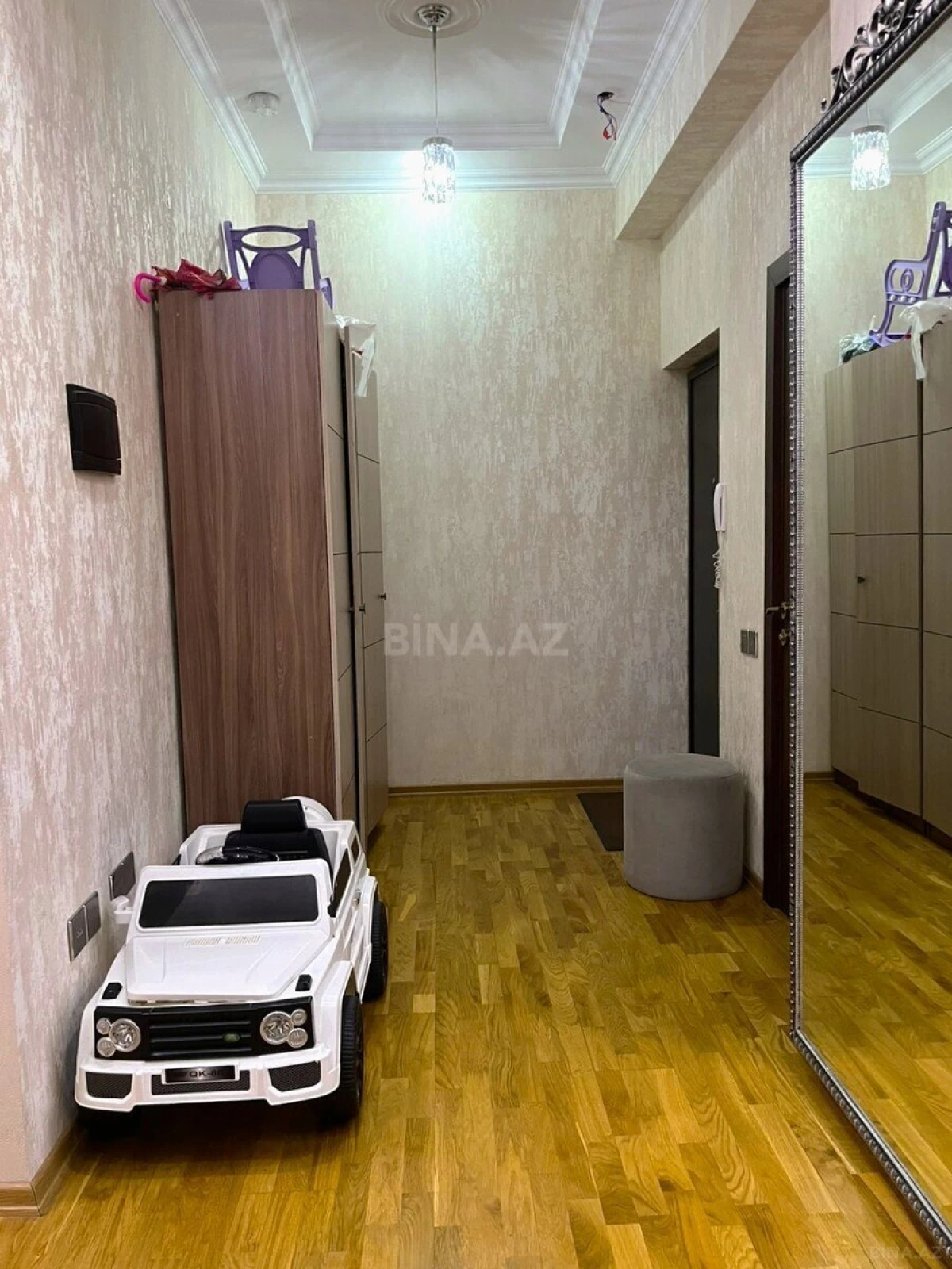 Satılır 3 otaqlı mənzil 110 m²