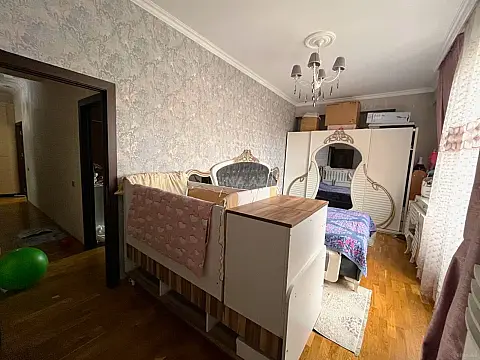 Satılır 3 otaqlı mənzil 110 m²