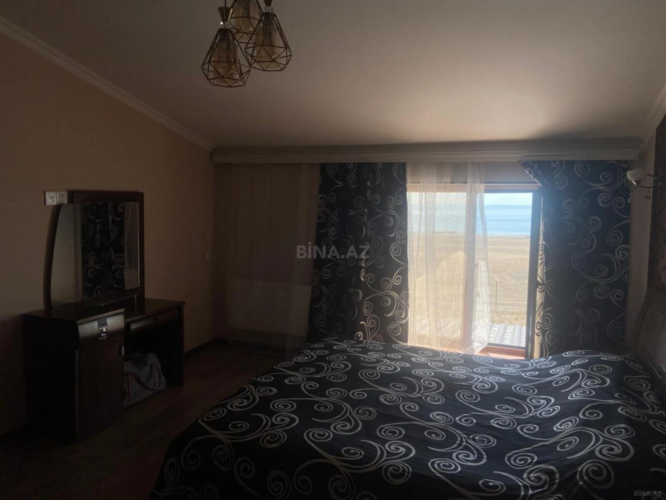 Satılır 6 otaqlı həyət evi 160 m²